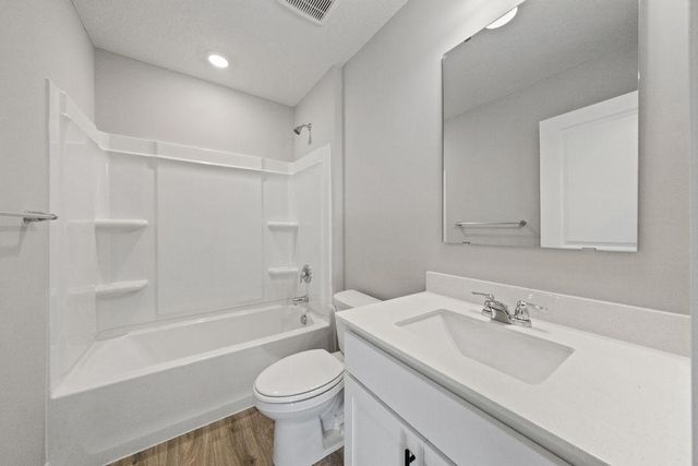 2278 LaTour Drive, Shakopee, MN 55379