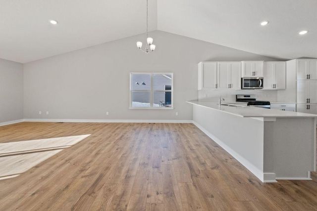 2278 LaTour Drive, Shakopee, MN 55379