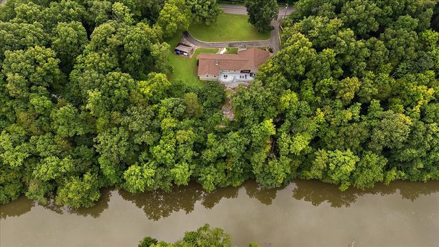 615 Narrows Rd, Shelbyville, TN 37160