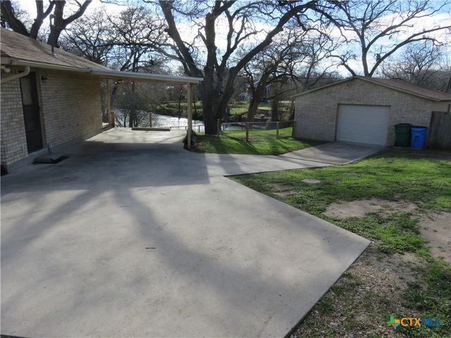 900 Boenig Street, Seguin, TX 78155