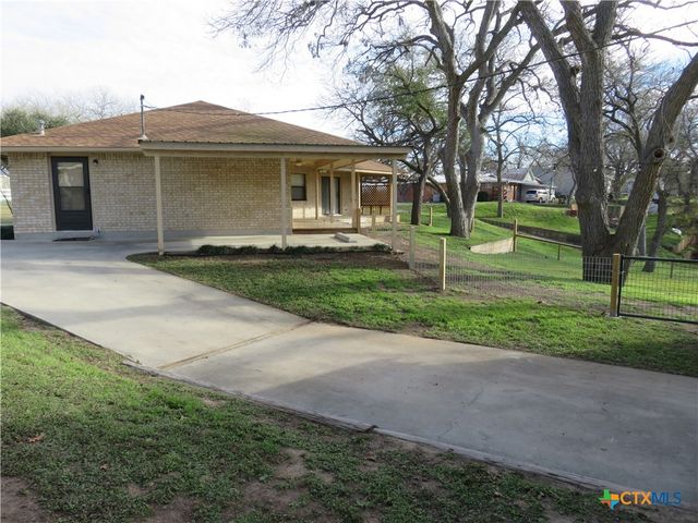 900 Boenig Street, Seguin, TX 78155