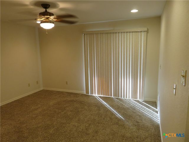 900 Boenig Street, Seguin, TX 78155