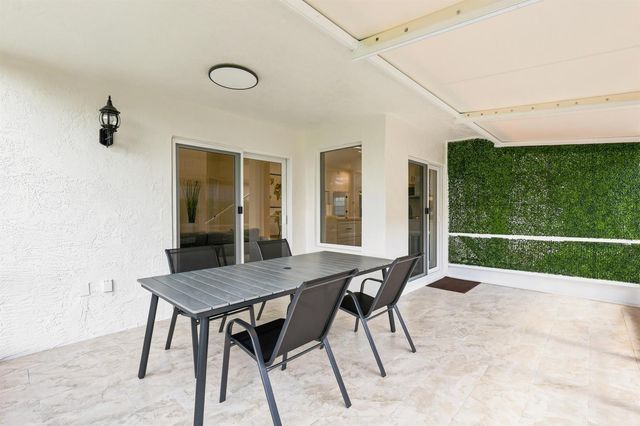 5212 Bodega Place, Delray Beach, FL 33484
