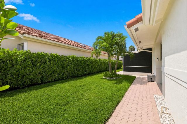 5212 Bodega Place, Delray Beach, FL 33484
