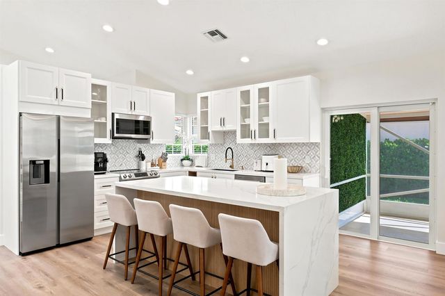 5212 Bodega Place, Delray Beach, FL 33484