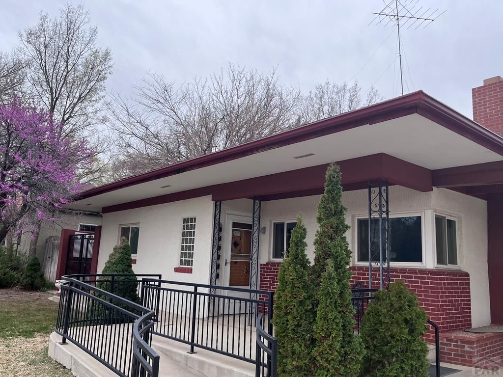 1702 Colorado Ave, La Junta, CO 81067