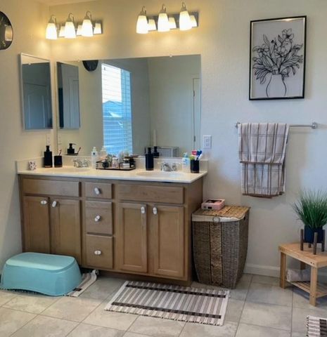 3375 Buddy Holly Dr, Stockton, CA 95212