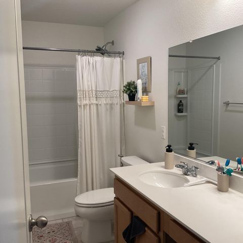 3375 Buddy Holly Dr, Stockton, CA 95212