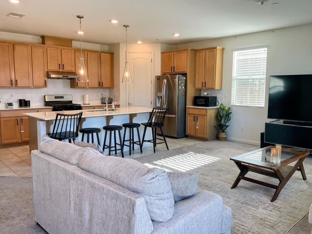 3375 Buddy Holly Dr, Stockton, CA 95212