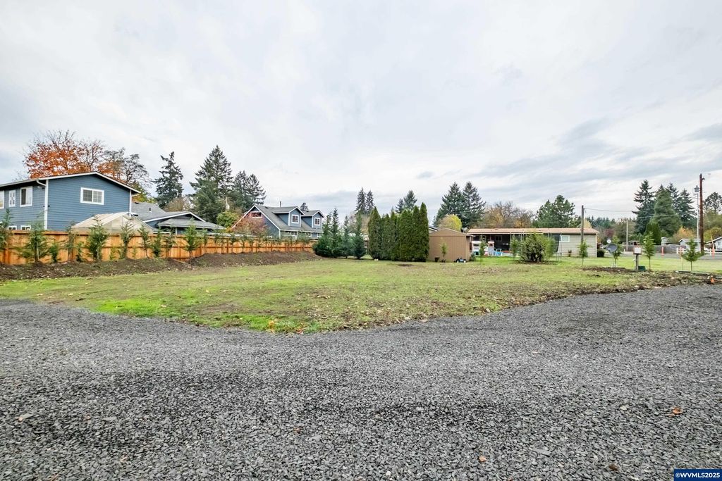 Image 1 of property listing at Lot 1 Klum St, Lebanon, OR 97355