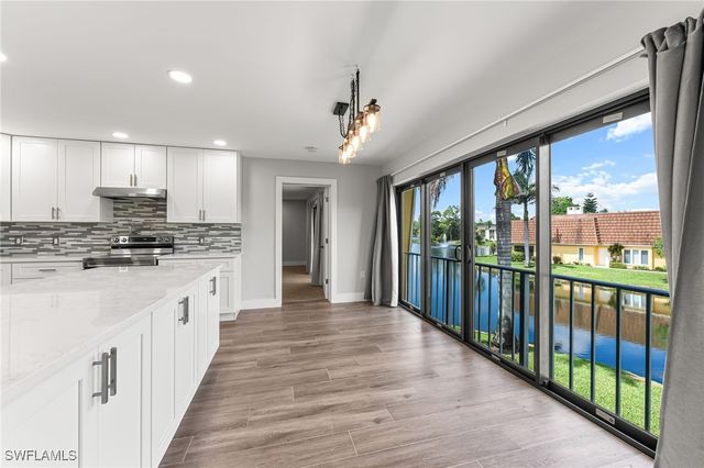 1890 Bald Eagle DR 400B, Naples, FL 34105