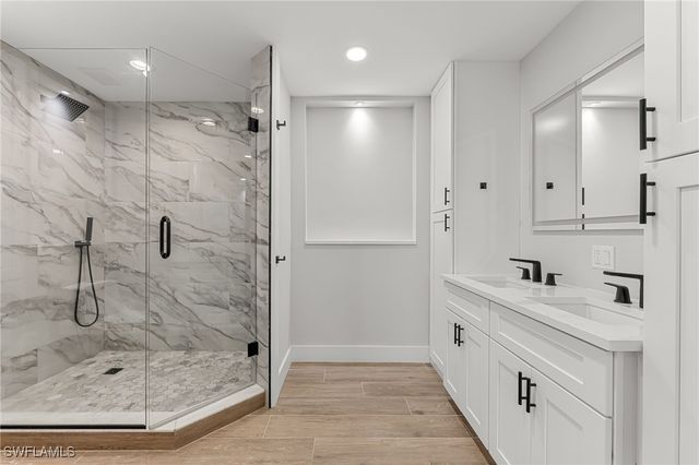 1890 Bald Eagle DR 400B, Naples, FL 34105