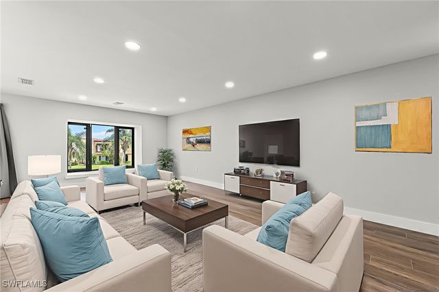 1890 Bald Eagle DR 400B, Naples, FL 34105