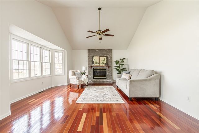 60 Eaglewood Circle, Pittsford, NY 14534