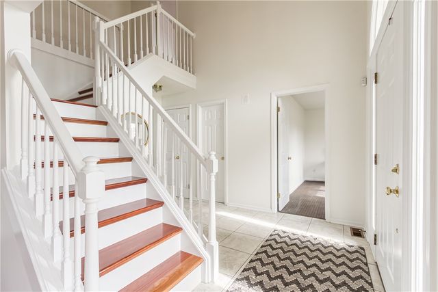 60 Eaglewood Circle, Pittsford, NY 14534