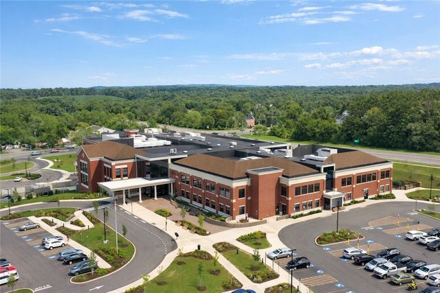 60 Eaglewood Circle, Pittsford, NY 14534