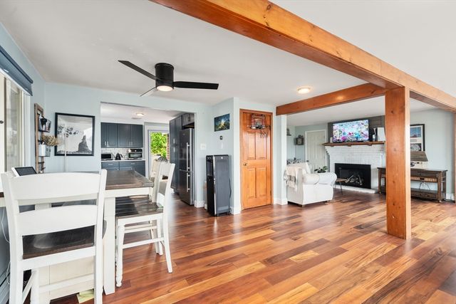 61 Edgewater Dr, Quincy, MA 02169