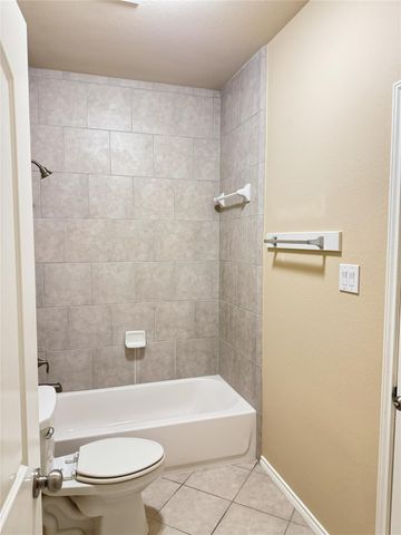 2047 Beacon Chase Court, Spring, TX 77373