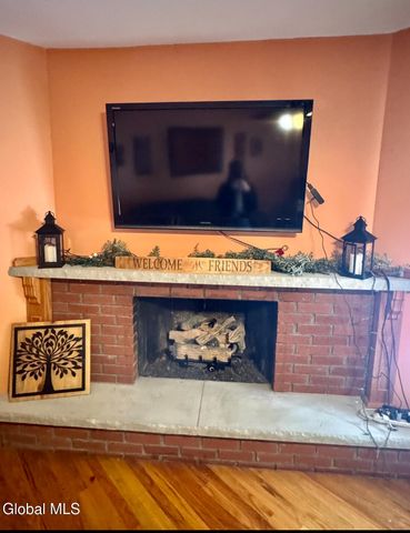 22 Whippoorwill Road, Queensbury, NY 12804