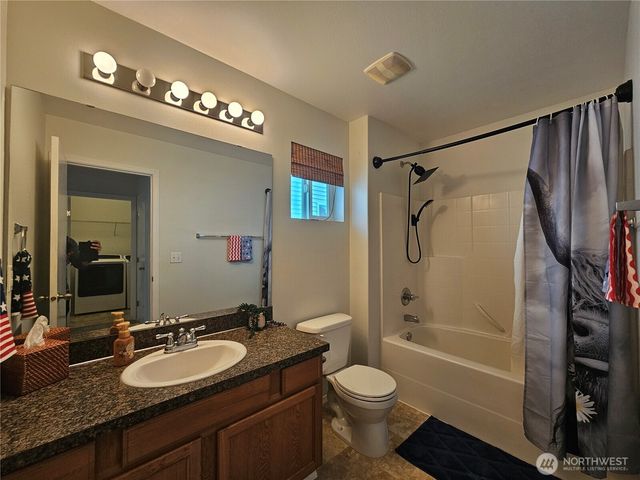 8712 Oslo Lane NE, Lacey, WA 98506