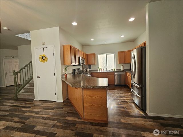 8712 Oslo Lane NE, Lacey, WA 98506
