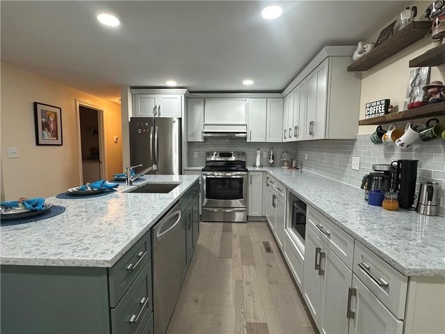 351 New London Avenue 501, Warwick, RI 02886