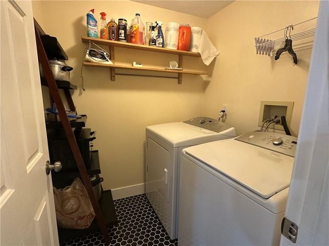 351 New London Avenue 501, Warwick, RI 02886