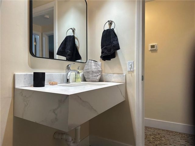 351 New London Avenue 501, Warwick, RI 02886