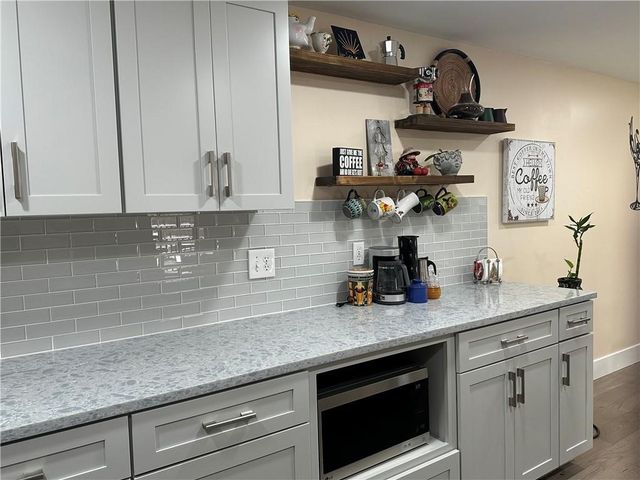 351 New London Avenue 501, Warwick, RI 02886