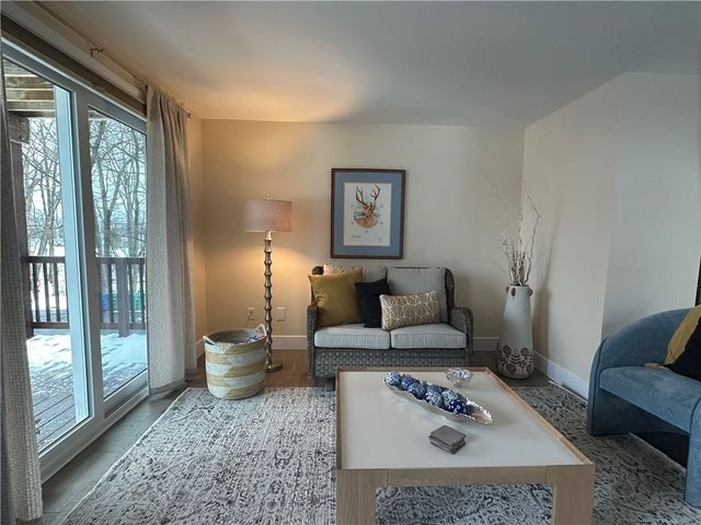 351 New London Avenue 501, Warwick, RI 02886