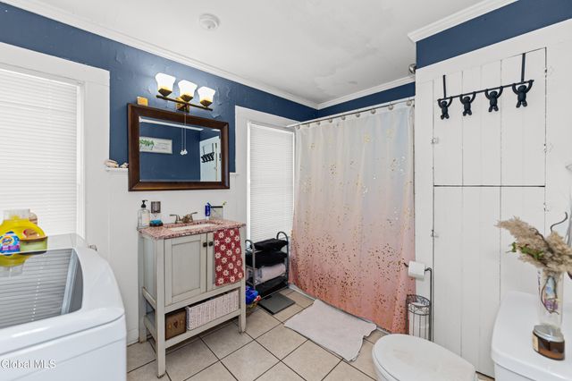 37 Academy Street, Cambridge, NY 12816