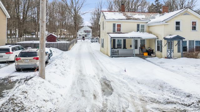 37 Academy Street, Cambridge, NY 12816