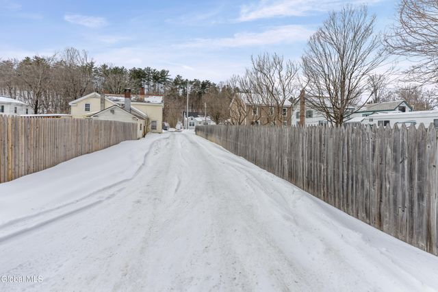 37 Academy Street, Cambridge, NY 12816