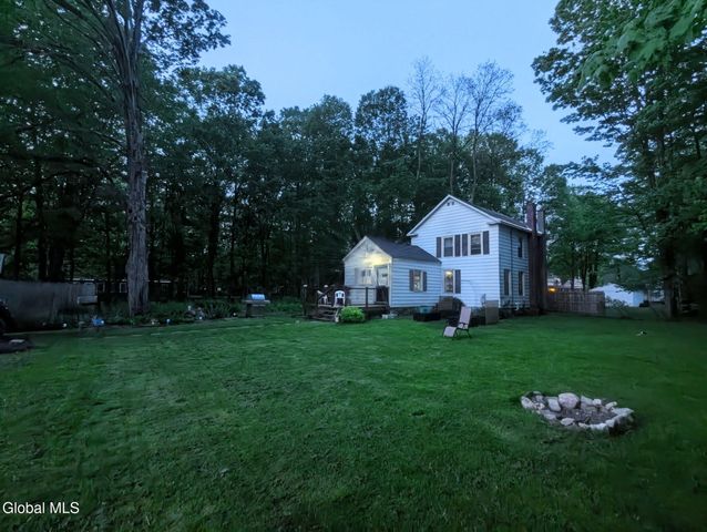 37 Academy Street, Cambridge, NY 12816