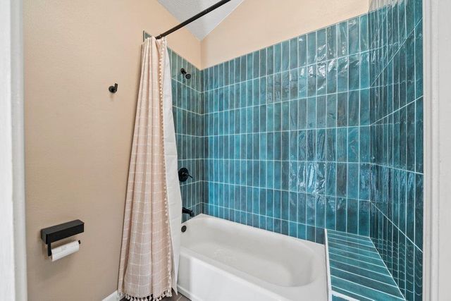 1505 N Lbj DR, San Marcos, TX 78666