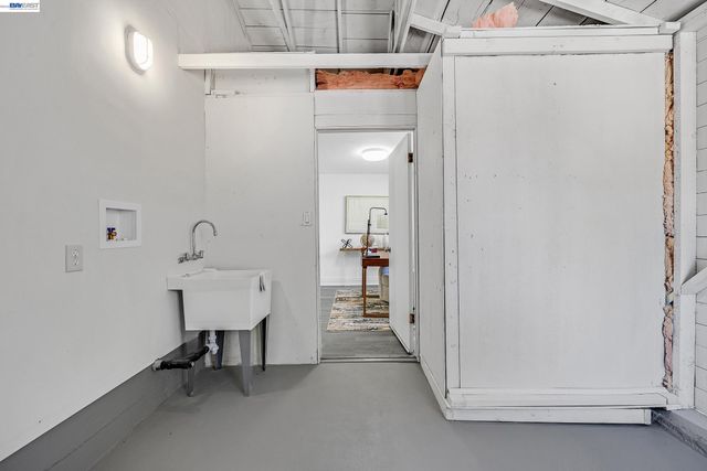 2226 Vegas Ave, Castro Valley, CA 94546