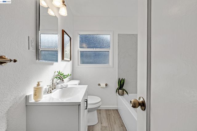 2226 Vegas Ave, Castro Valley, CA 94546