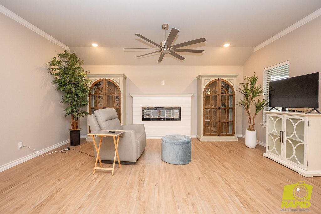Image 10 of property listing at 3142 Cedarhill Drive, San Angelo, TX 76904
