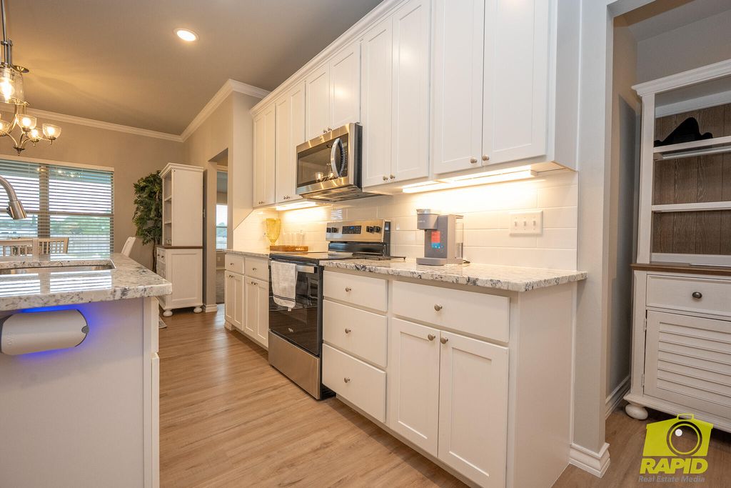 Image 11 of property listing at 3142 Cedarhill Drive, San Angelo, TX 76904