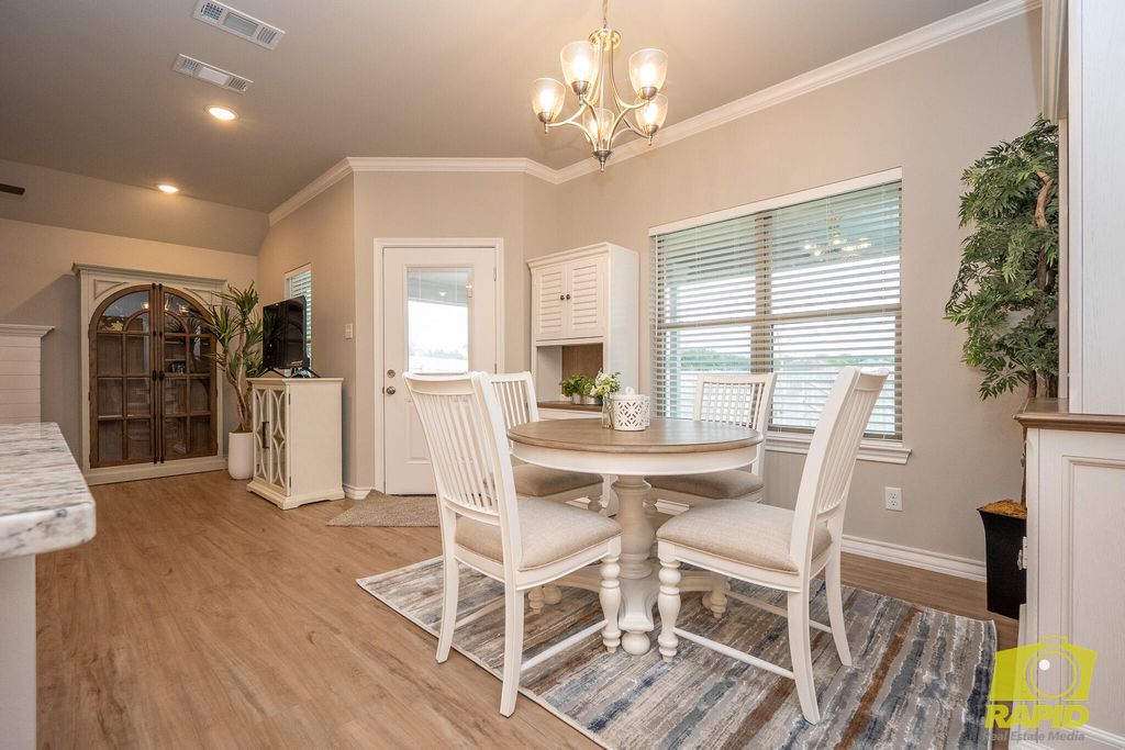 Image 14 of property listing at 3142 Cedarhill Drive, San Angelo, TX 76904