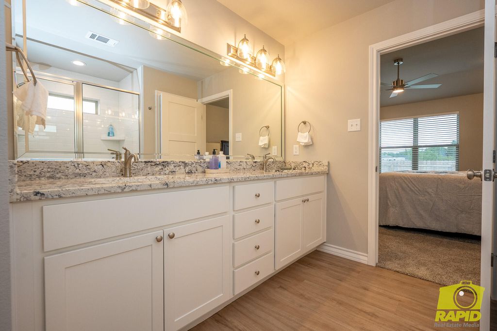 Image 19 of property listing at 3142 Cedarhill Drive, San Angelo, TX 76904