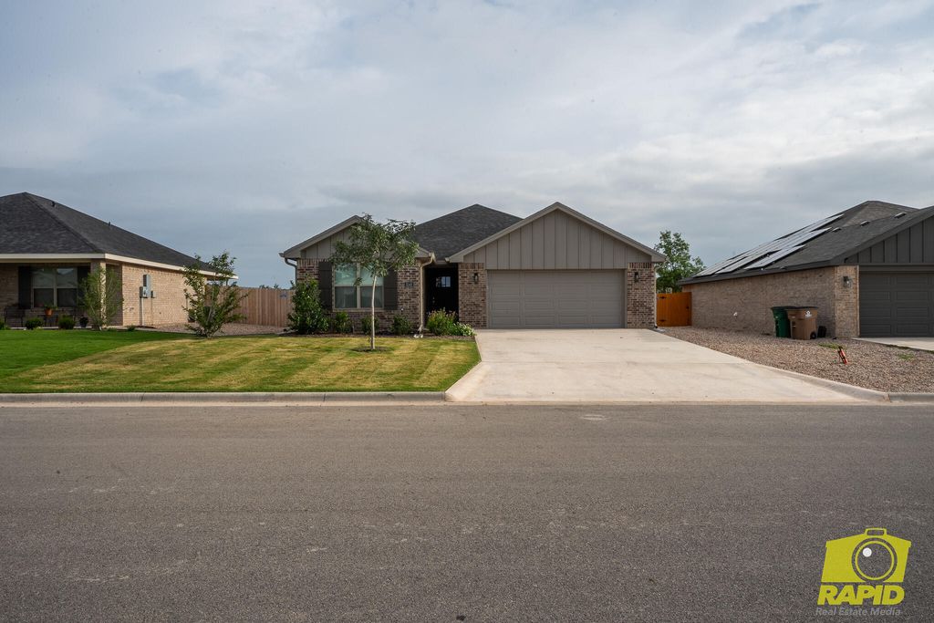 Image 2 of property listing at 3142 Cedarhill Drive, San Angelo, TX 76904