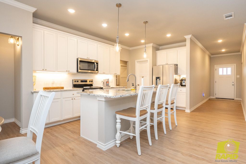 Image 7 of property listing at 3142 Cedarhill Drive, San Angelo, TX 76904