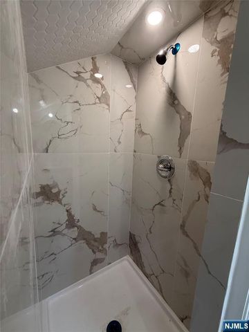 131 W Ramapo Avenue, Mahwah, NJ 07430