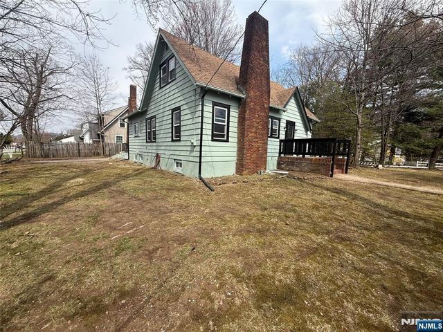 131 W Ramapo Avenue, Mahwah, NJ 07430