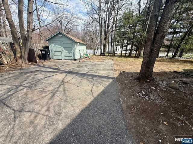 131 W Ramapo Avenue, Mahwah, NJ 07430