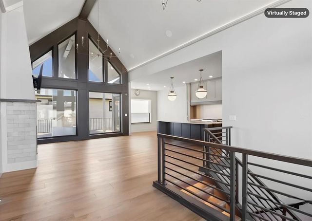 4735 Centennial Boulevard, Urbandale, IA 50323