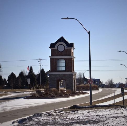 4735 Centennial Boulevard, Urbandale, IA 50323