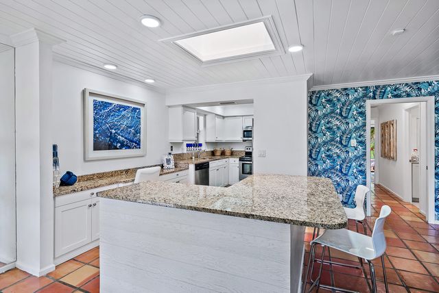 11325 Twelve Oaks Way, North Palm Beach, FL 33408