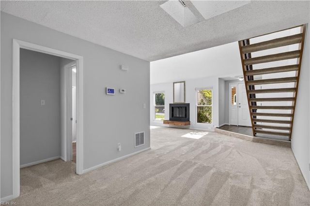 4472 Silverleaf DR, Virginia Beach, VA 23462